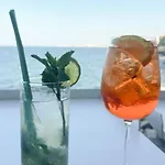 아파트 Aquamarine 몰페타