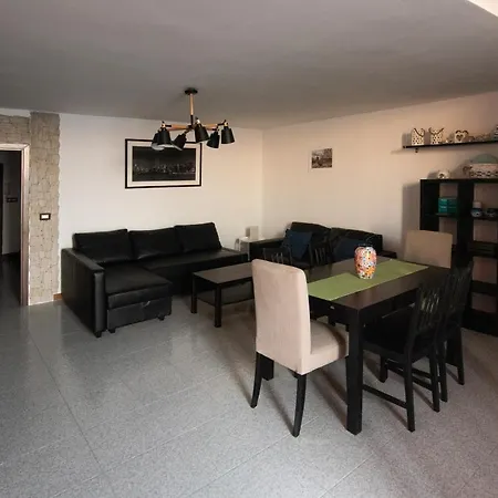 Aquamarine Apartment *